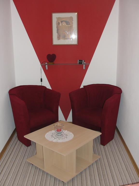 Ferienwohnung Witzig Inh Rita Weitmann Ингелхайм ам Рейн Стая снимка